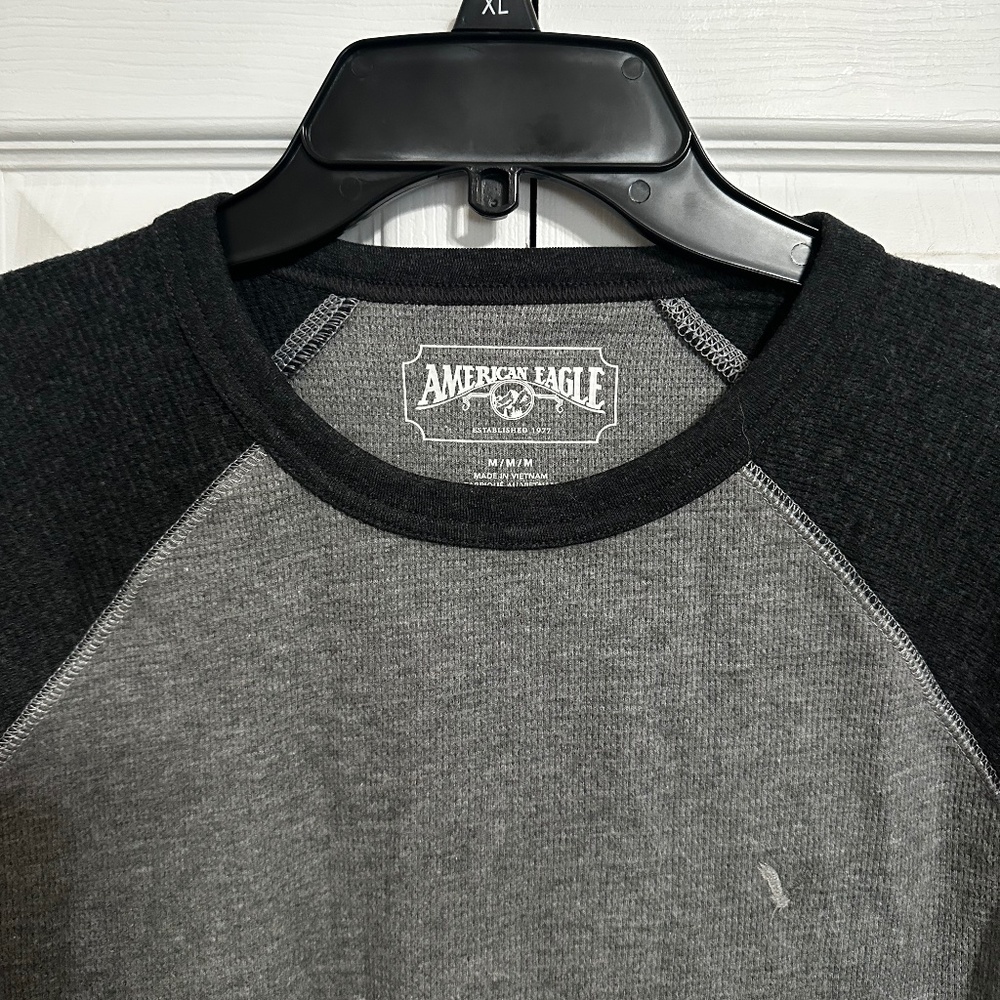 American Eagle shirt mens M gray long sleeve waffle knit thermal
